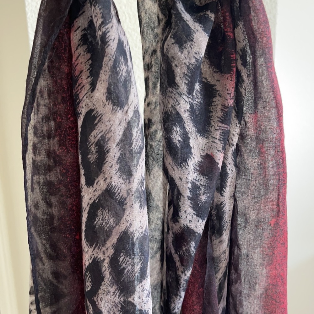 SCARF - Picture 3 of 3